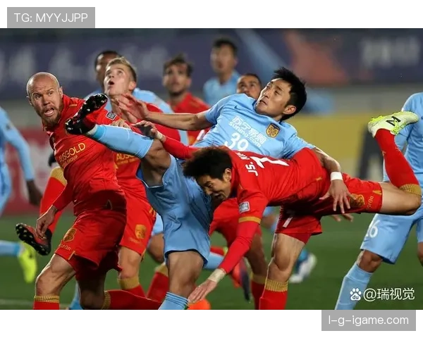 万达大都会球场上演西甲焦点战，球迷热情点燃全场