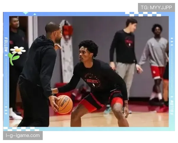 阿门·汤普森无球跑动效率提升，助力球队拉开三分火力差距