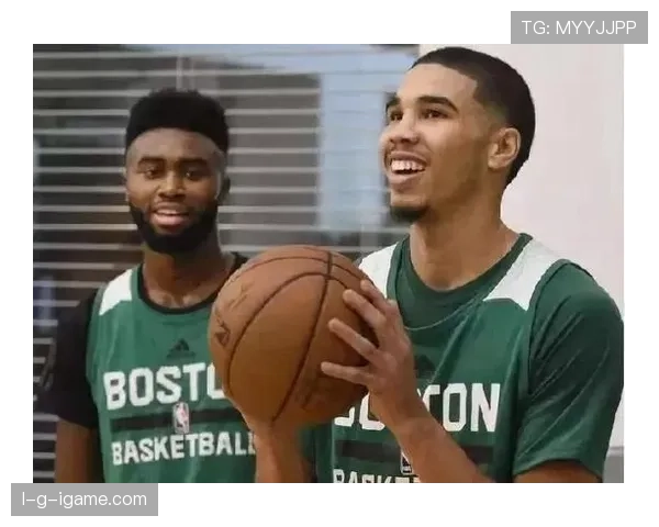 高亭宇赛场上严肃死板，镜头一转就像换了个人一样，谁能想到？